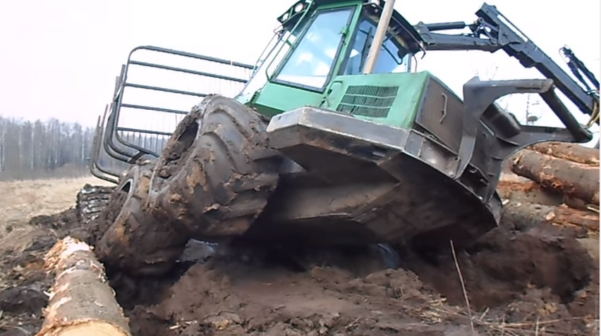 John Deere D Stuck In Deep Mud