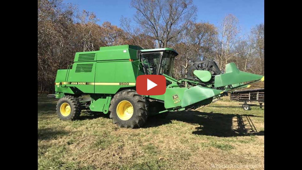 2018 farm auction in Holts Summit, MO a very nice 1996 John Deere 9500