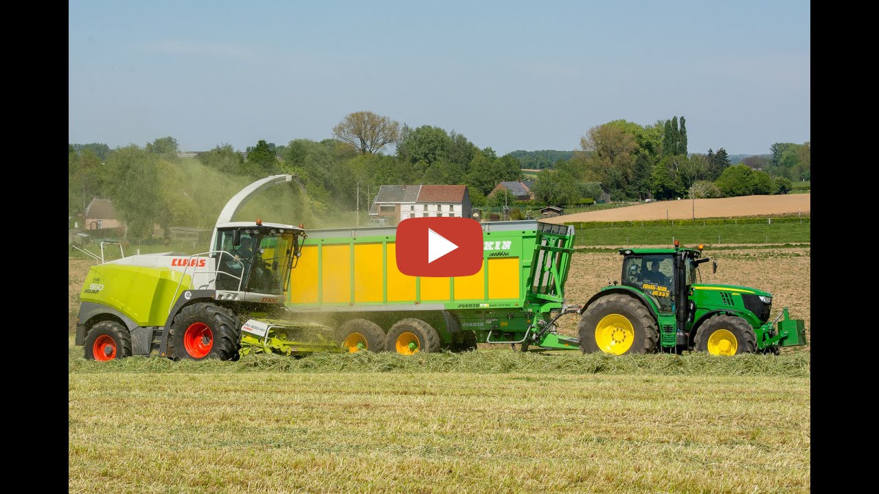 Ensilage Dherbe Avec Une Claas Jaguar 960 Un Case Ih 1455 Xl Un John Deere 6210 R Et Joskin