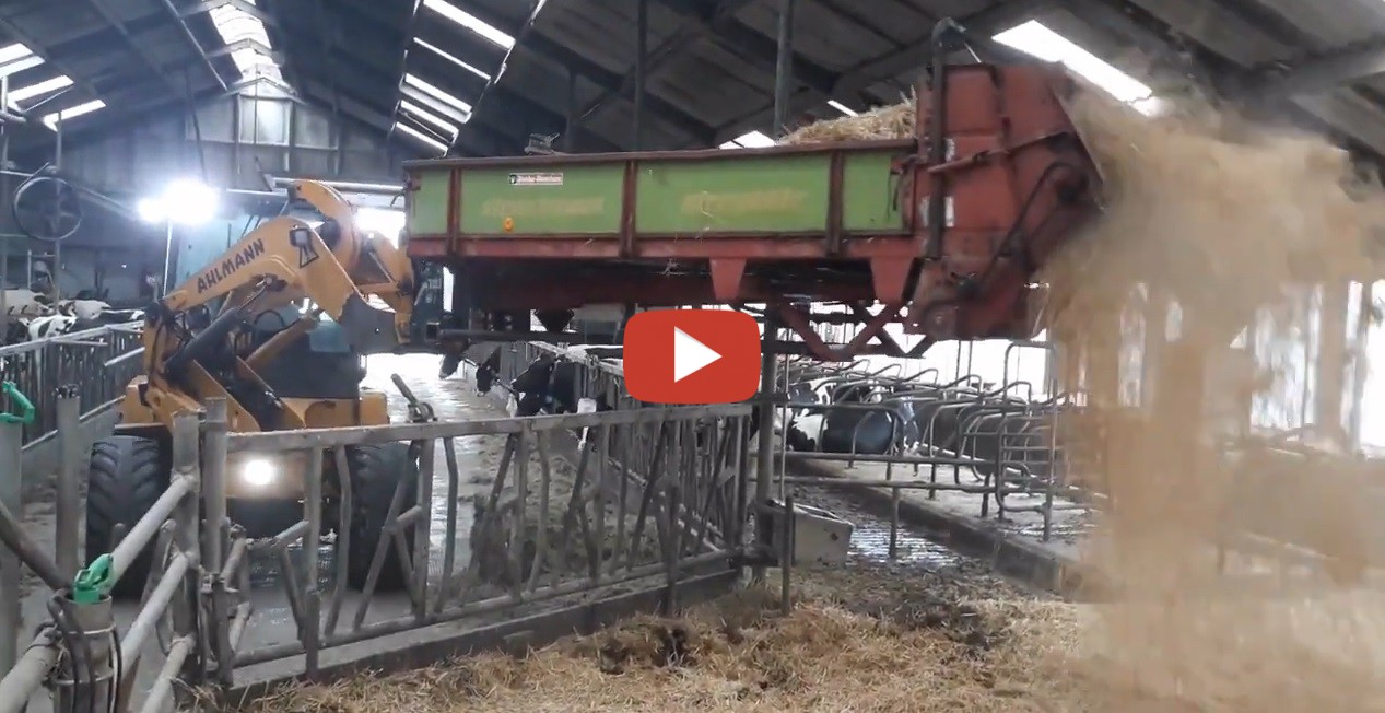 Homemade Make a straw spreader from a old manure spreader...........