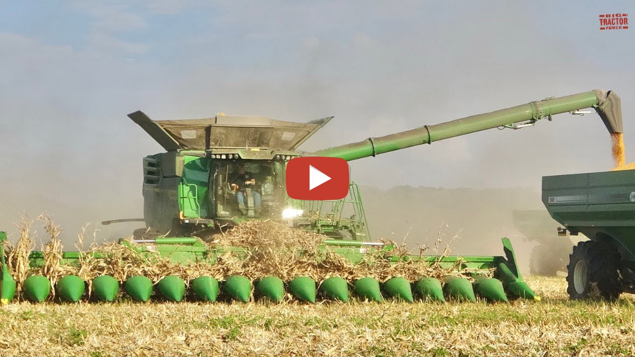 Bigtractorpower Big Combines Harvesting Corn A Large Articulated Tractors From John Deere 0316