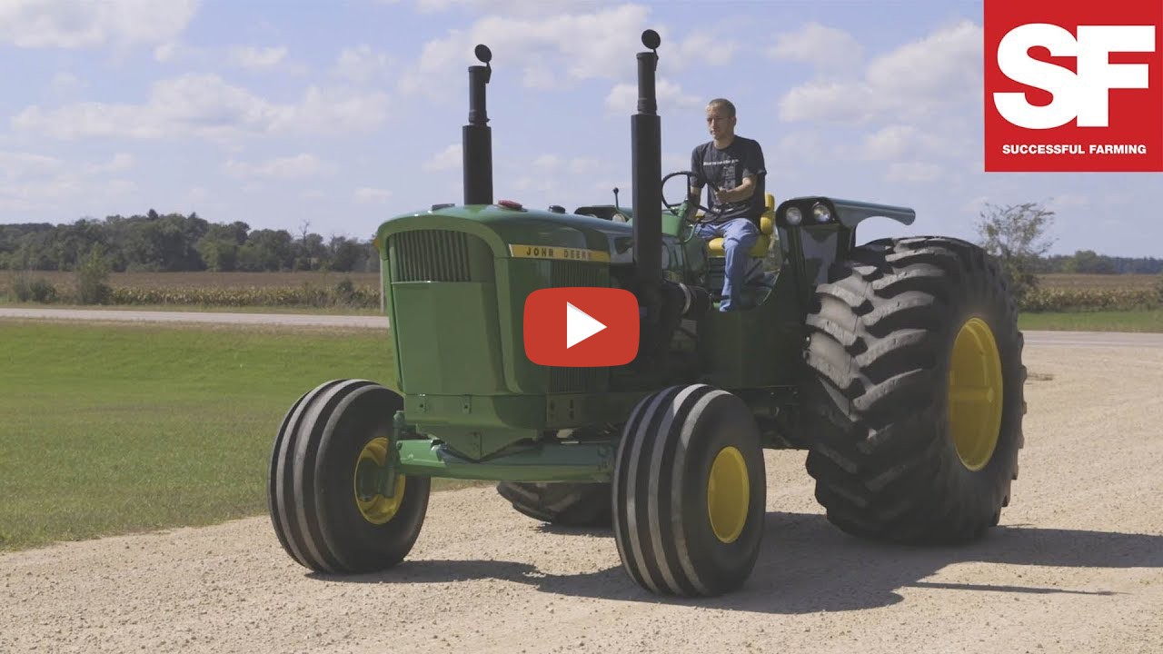John Deere 5020 Restoration. Dave Mowitz visits with Dan Prissel, also